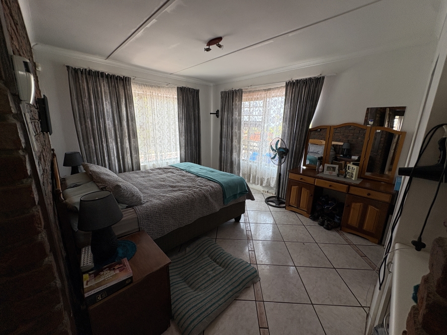 4 Bedroom Property for Sale in Beacon Bay Eastern Cape